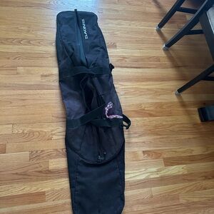 Dakine Black Snowboard Carrier